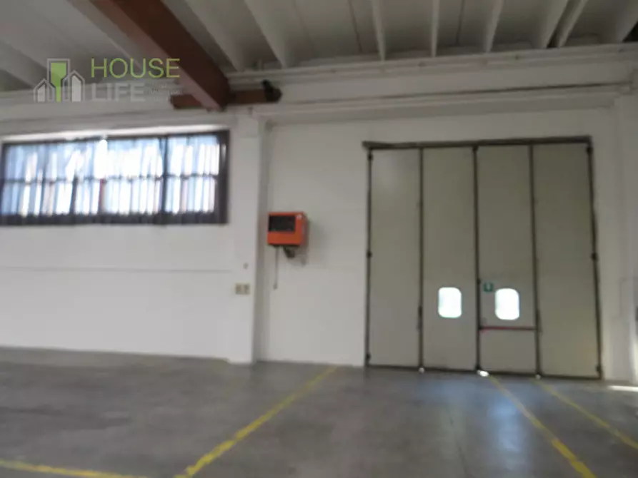 Immagine 3 di Capannone industriale in affitto  in via liguria a Schio