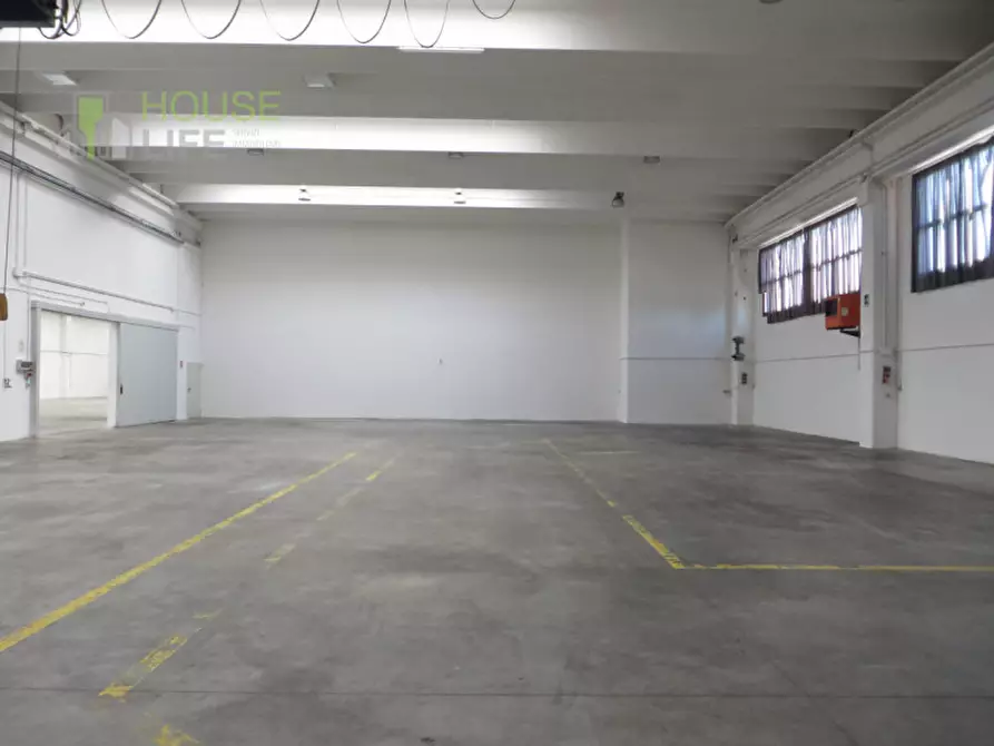 Immagine 5 di Capannone industriale in affitto  in via liguria a Schio