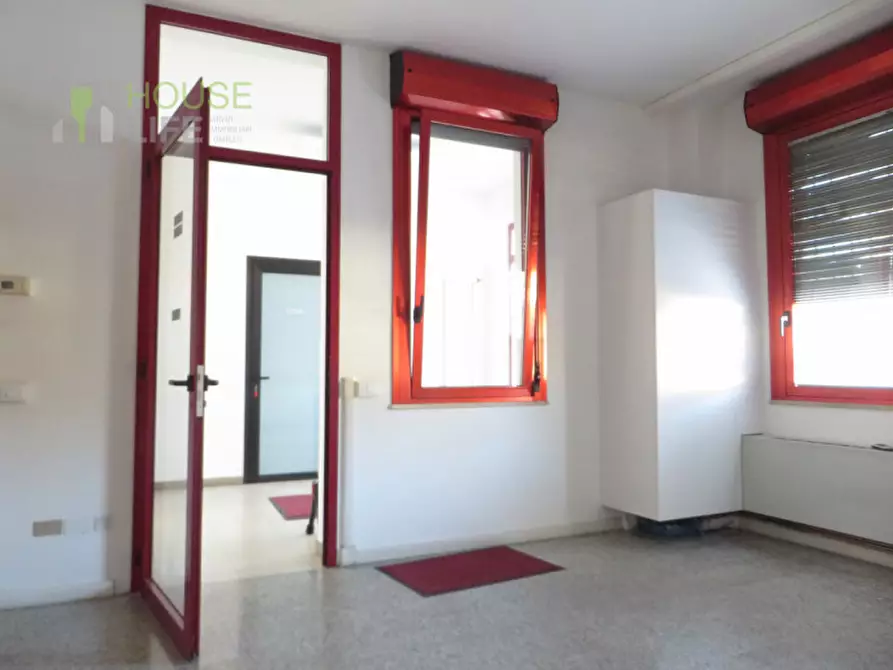 Immagine 15 di Capannone industriale in affitto  in via liguria a Schio