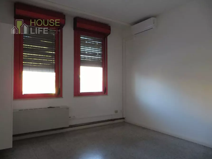 Immagine 18 di Capannone industriale in affitto  in via liguria a Schio