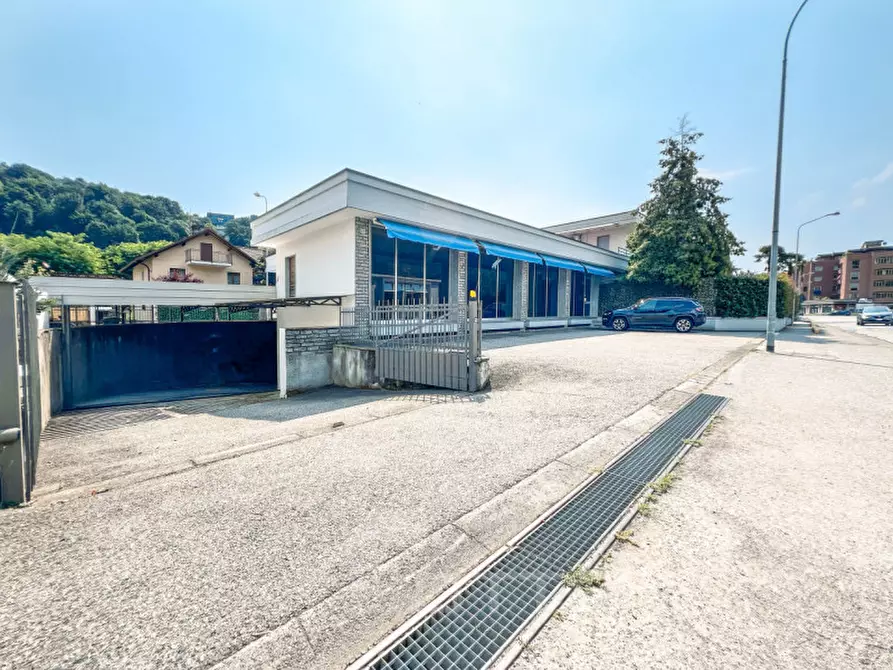 Immagine 1 di Magazzino in vendita  in VIALE VARALLO 200 a Borgosesia