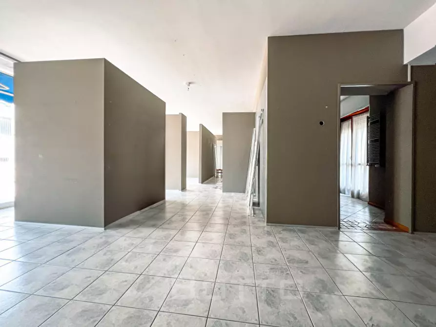 Immagine 6 di Magazzino in vendita  in VIALE VARALLO 200 a Borgosesia