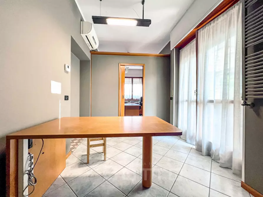 Immagine 7 di Magazzino in vendita  in VIALE VARALLO 200 a Borgosesia