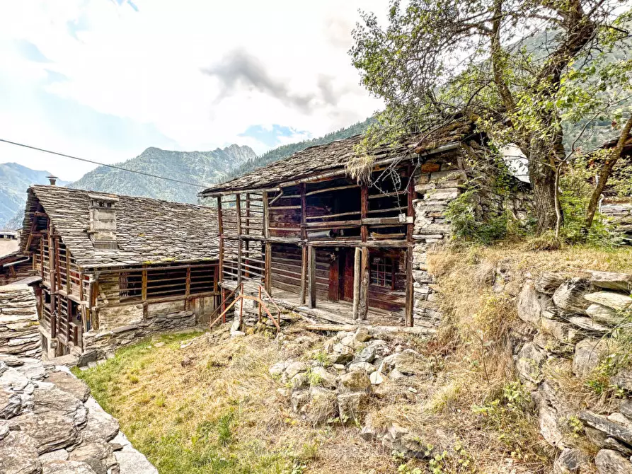 Immagine 1 di Rustico / casale in vendita  in Goreto a Alagna Valsesia