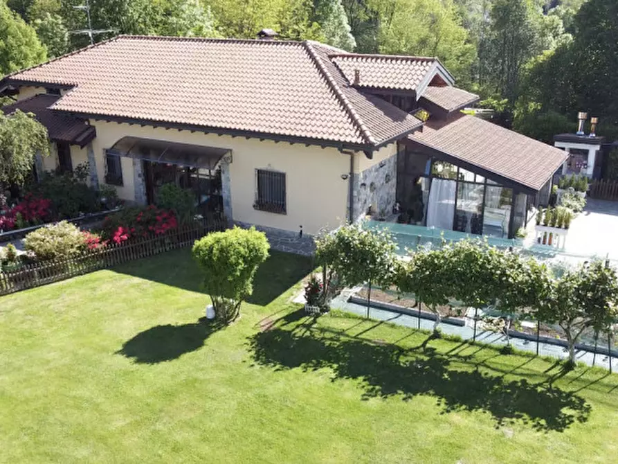 Immagine 4 di Villa in vendita  in Via Barro 93 a Invorio