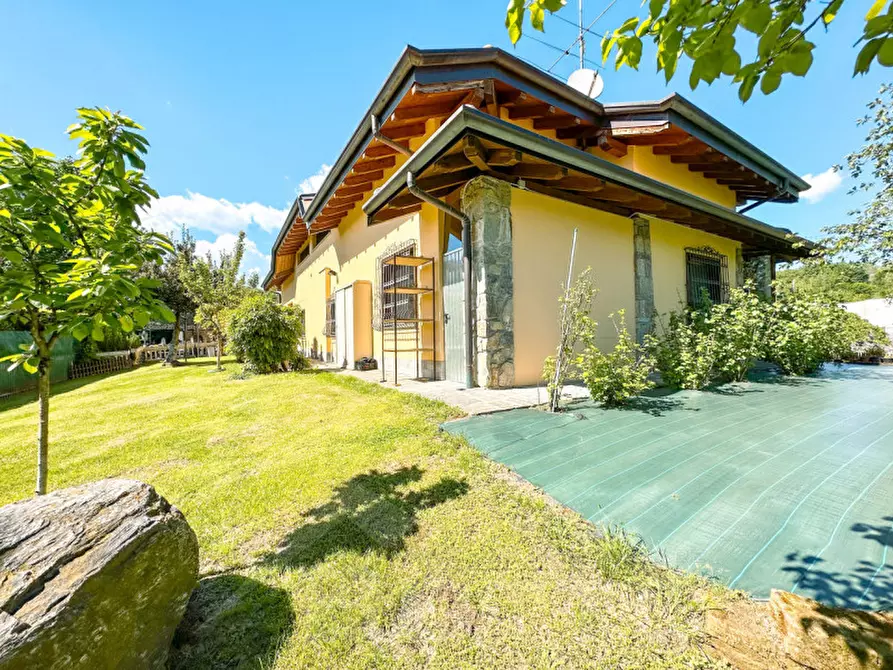 Immagine 8 di Villa in vendita  in Via Barro 93 a Invorio