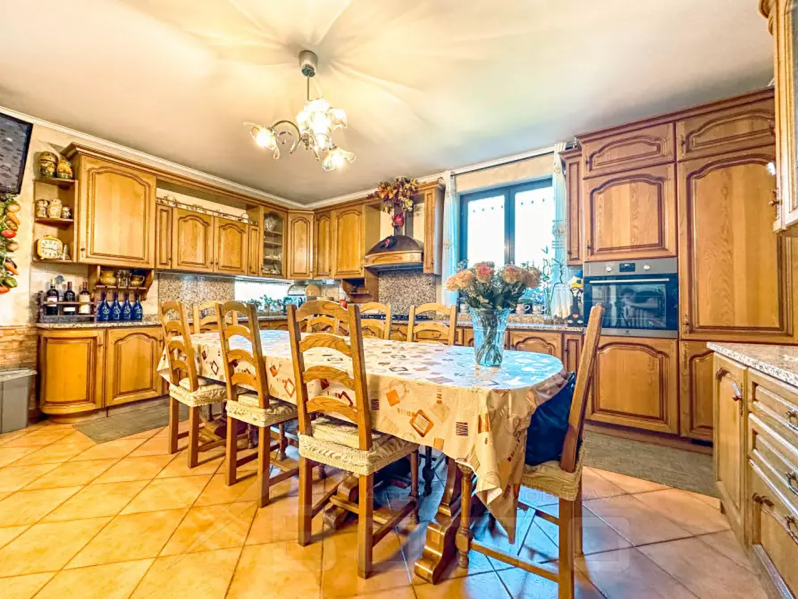 Immagine 16 di Villa in vendita  in Via Barro 93 a Invorio