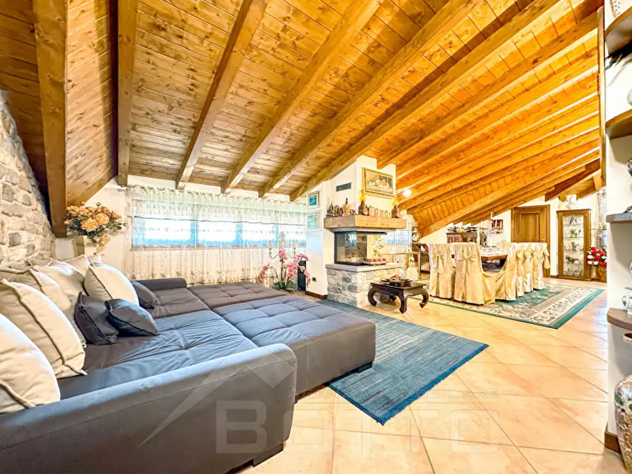 Immagine 21 di Villa in vendita  in Via Barro 93 a Invorio