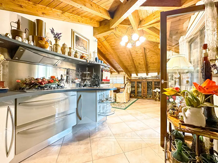 Immagine 26 di Villa in vendita  in Via Barro 93 a Invorio