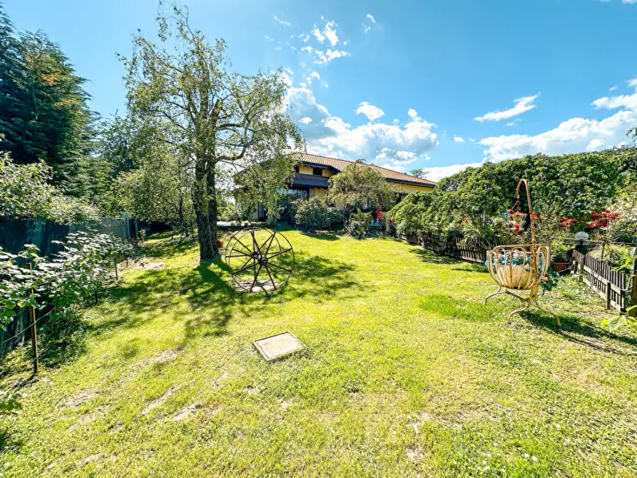 Immagine 47 di Villa in vendita  in Via Barro 93 a Invorio