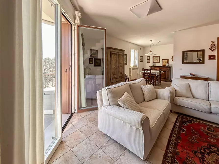 Immagine 5 di Appartamento in vendita  in Via Cà Morel a Costermano sul Garda