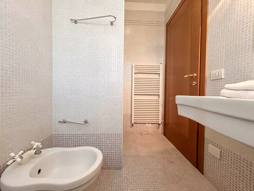 Immagine 26 di Appartamento in vendita  in Via Cà Morel a Costermano sul Garda