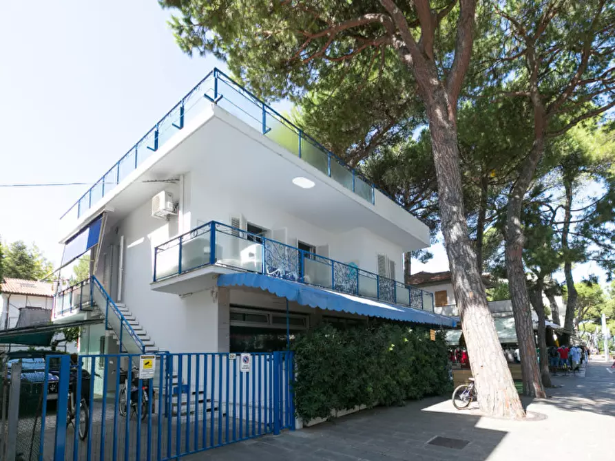 Immagine 1 di Villa in vendita  in Via Dante Alighieri 241 a Riccione