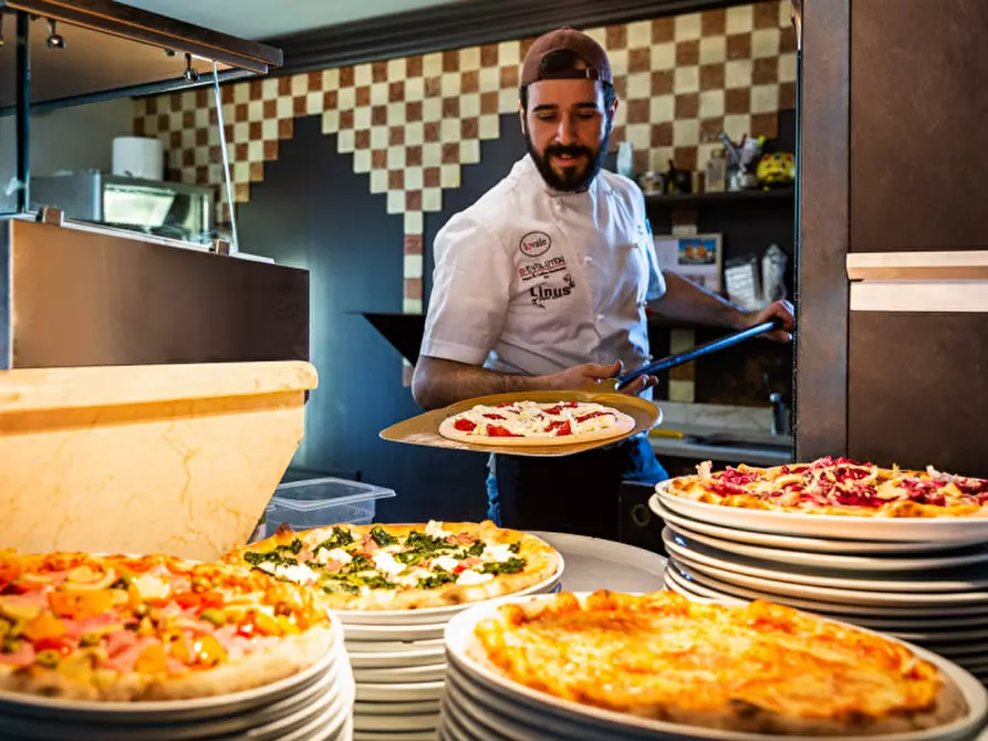 Immagine 1 di Attività commerciale in vendita  in via sorattino a Lonato del Garda