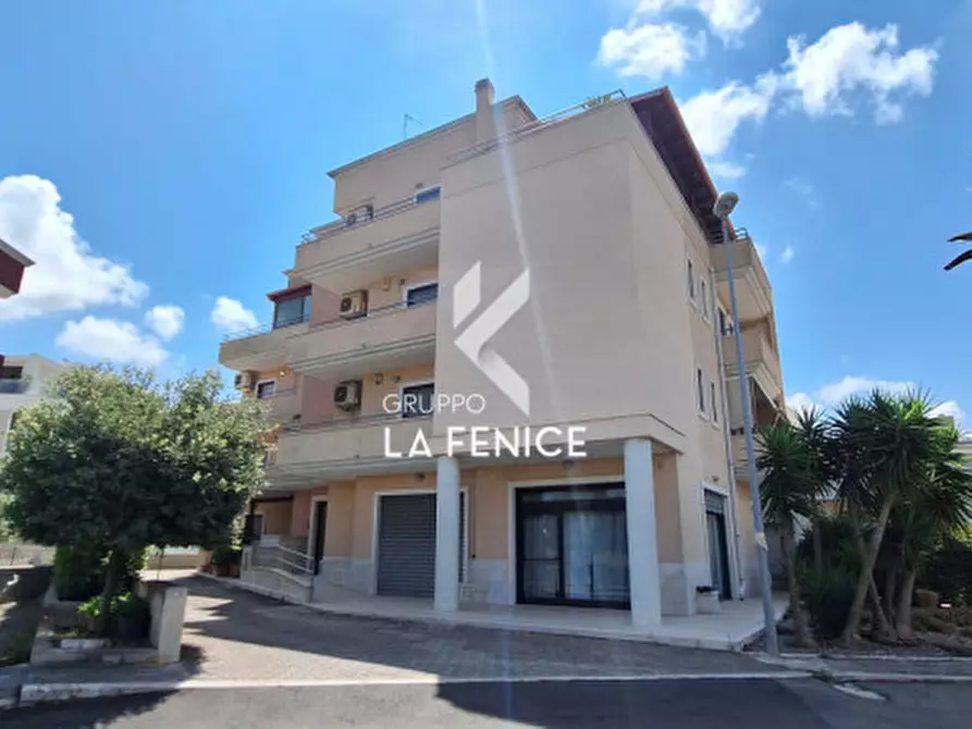 Immagine 1 di Appartamento in vendita  in via Carlo III di Borbone a Locorotondo