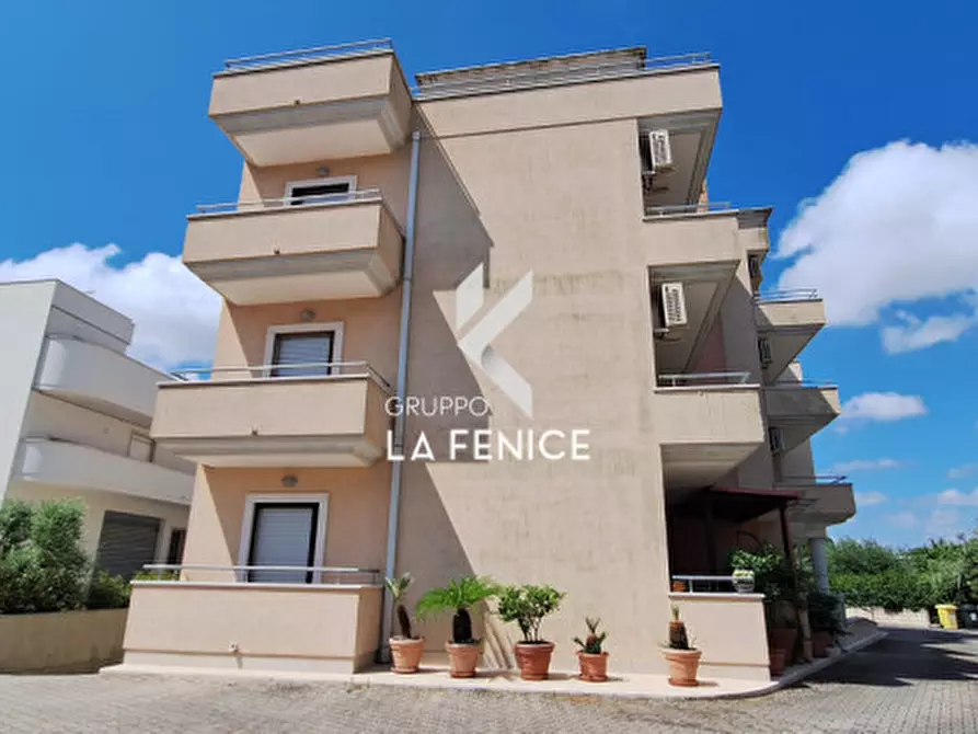 Immagine 7 di Appartamento in vendita  in via Carlo III di Borbone a Locorotondo