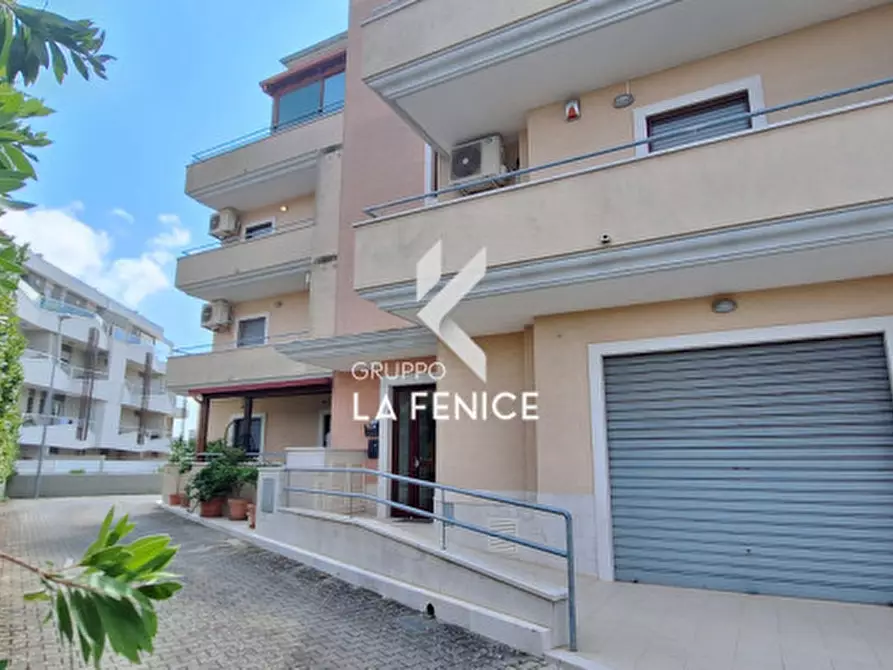 Immagine 8 di Appartamento in vendita  in via Carlo III di Borbone a Locorotondo