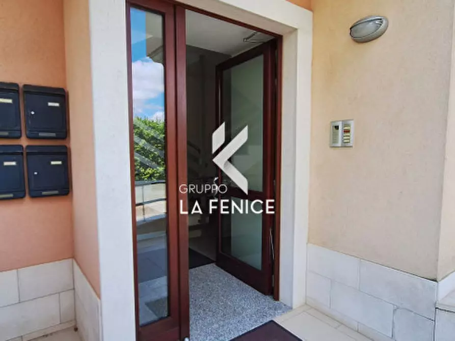 Immagine 9 di Appartamento in vendita  in via Carlo III di Borbone a Locorotondo