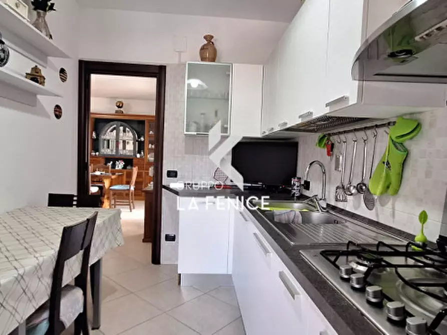 Immagine 24 di Appartamento in vendita  in via Carlo III di Borbone a Locorotondo
