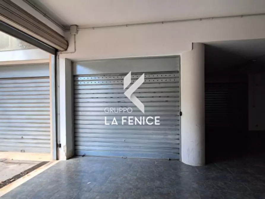 Immagine 42 di Appartamento in vendita  in via Carlo III di Borbone a Locorotondo