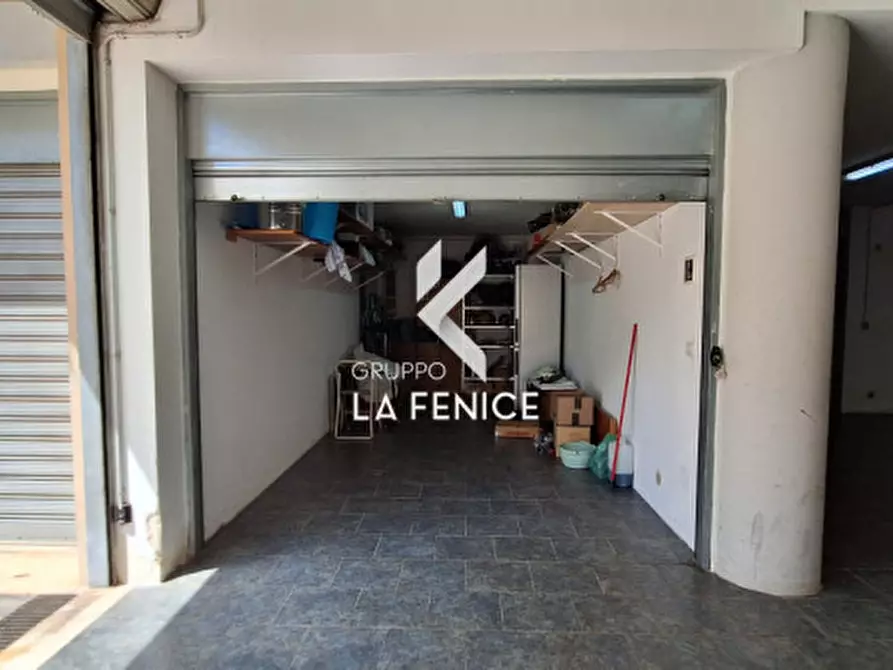 Immagine 45 di Appartamento in vendita  in via Carlo III di Borbone a Locorotondo