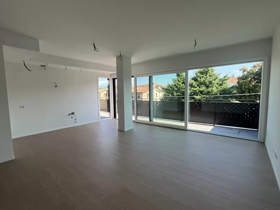 Immagine 1 di Appartamento in vendita  a Spresiano