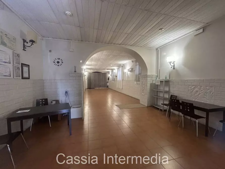 Immagine 3 di Negozio in vendita  in Via Termo Larte 96 a Nepi