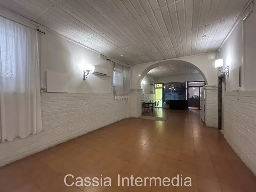 Immagine 7 di Negozio in vendita  in Via Termo Larte 96 a Nepi