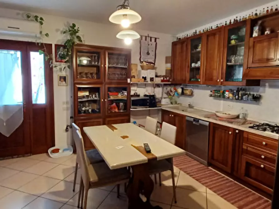 Immagine 12 di Rustico / casale in vendita  a Trecenta