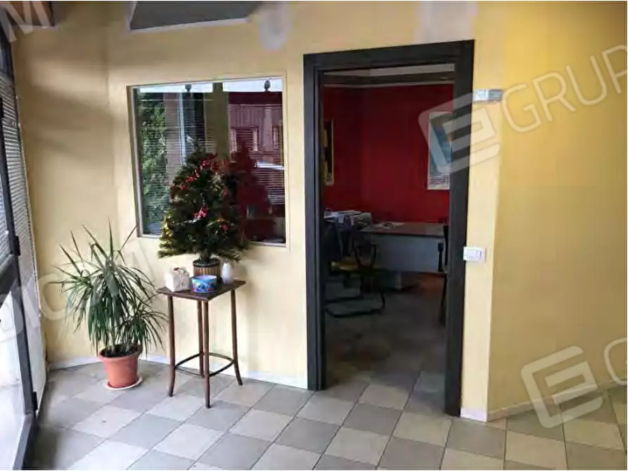 Immagine 15 di Palazzo in vendita  in Via Calcinaro 751 a Salizzole