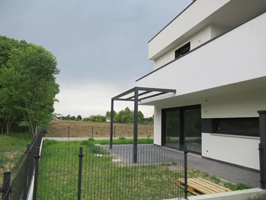 Immagine 3 di Casa bifamiliare in vendita  a Villorba