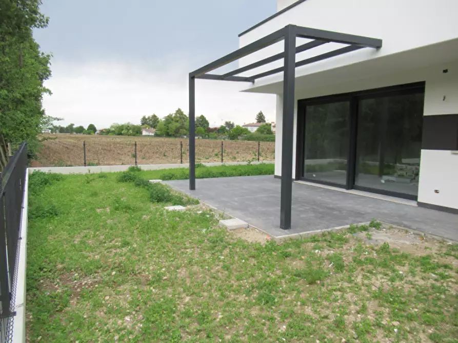 Immagine 5 di Casa bifamiliare in vendita  a Villorba