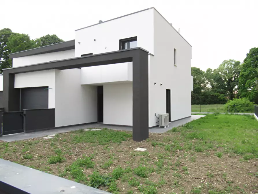 Immagine 10 di Casa bifamiliare in vendita  a Villorba