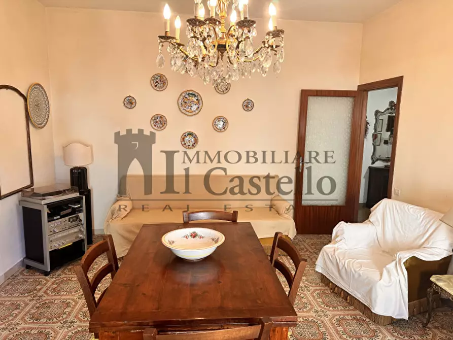 Immagine 3 di Appartamento in vendita  in Via Renato Fressoia a Castiglione Del Lago