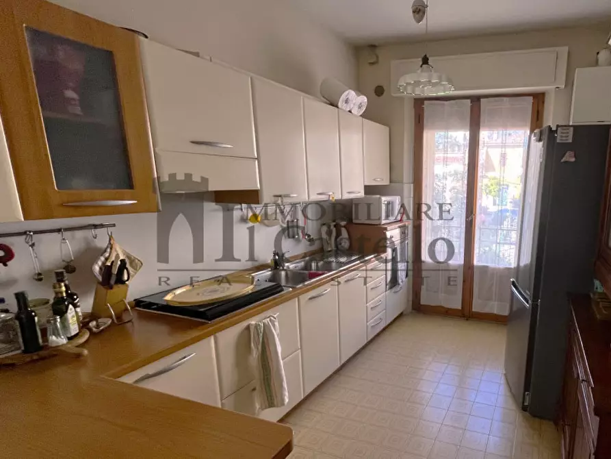 Immagine 5 di Appartamento in vendita  in Via Renato Fressoia a Castiglione Del Lago