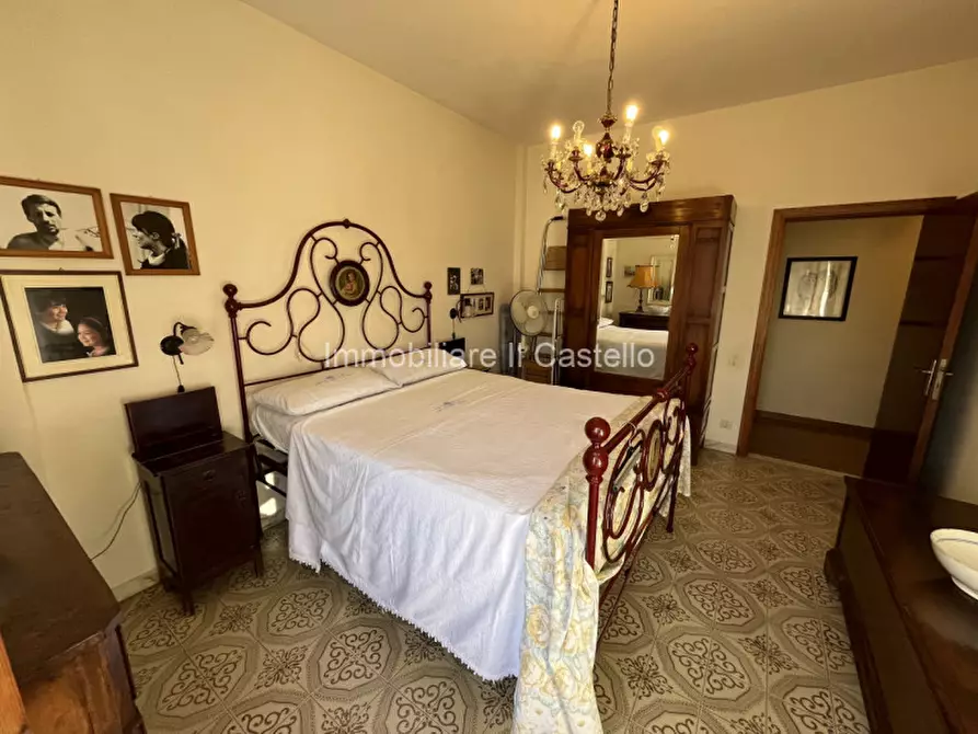 Immagine 9 di Appartamento in vendita  in Via Renato Fressoia a Castiglione Del Lago