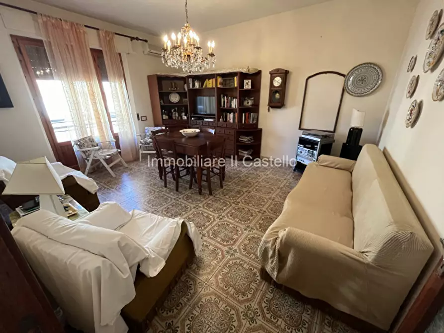 Immagine 12 di Appartamento in vendita  in Via Renato Fressoia a Castiglione Del Lago