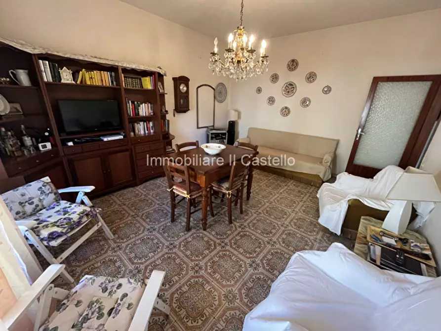 Immagine 14 di Appartamento in vendita  in Via Renato Fressoia a Castiglione Del Lago