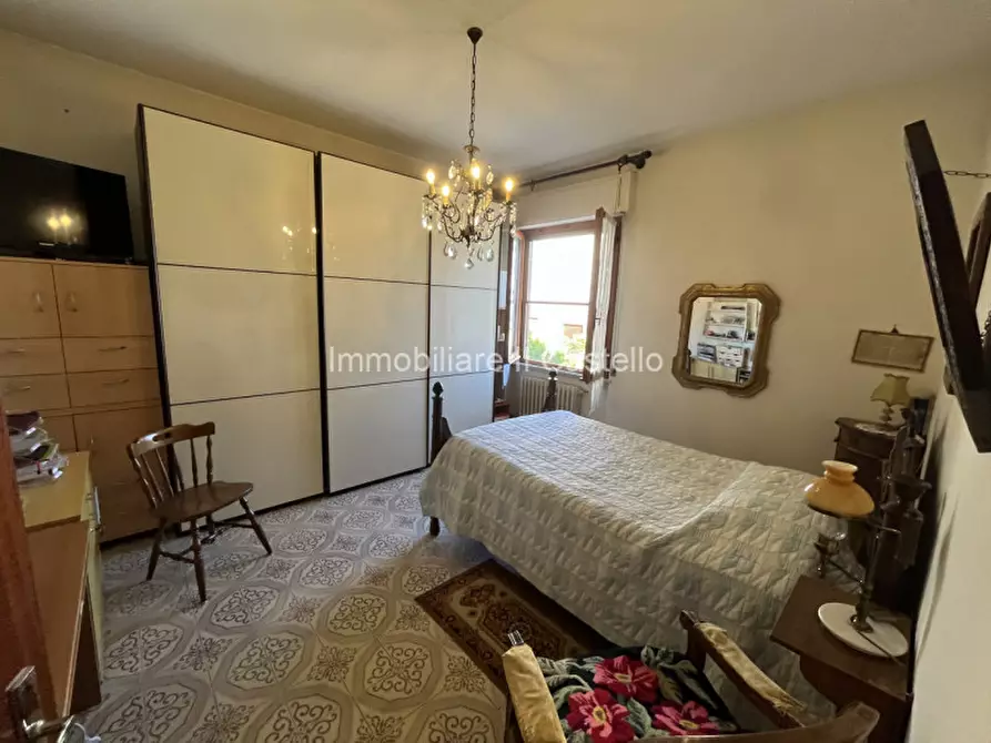 Immagine 18 di Appartamento in vendita  in Via Renato Fressoia a Castiglione Del Lago