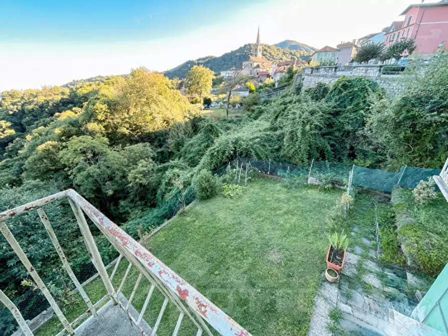 Immagine 32 di Casa indipendente in vendita  in Via Omegna 16 a Arola