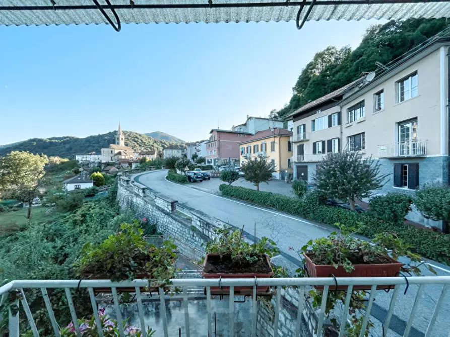 Immagine 34 di Casa indipendente in vendita  in Via Omegna 16 a Arola