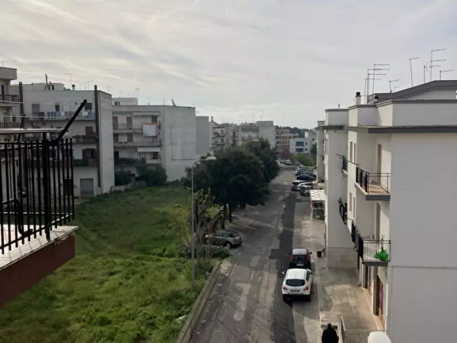 Immagine 13 di Appartamento in vendita  a Ceglie Messapico