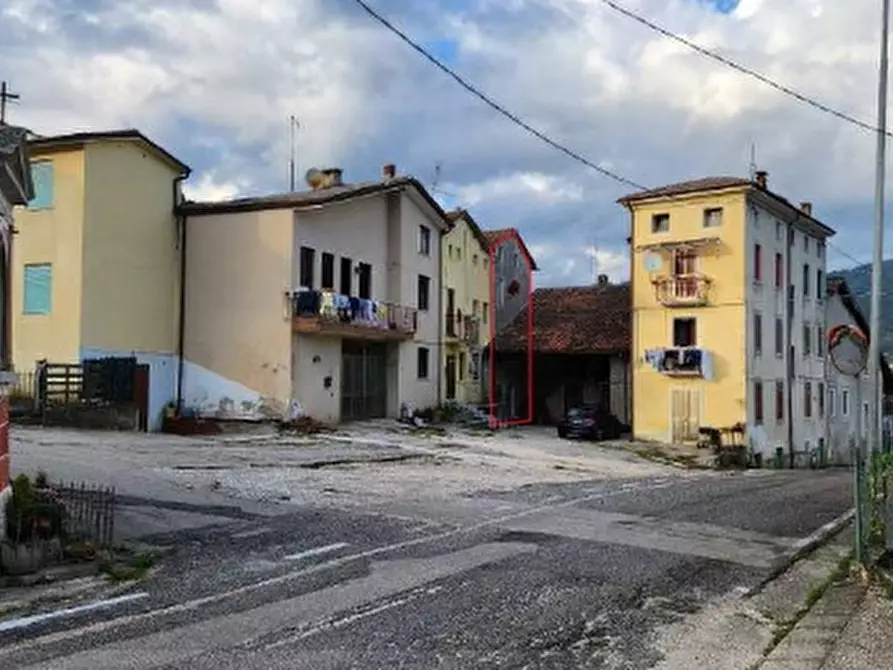 Immagine 1 di Casa indipendente in vendita  in VIA GONZATI 22 a Cornedo Vicentino