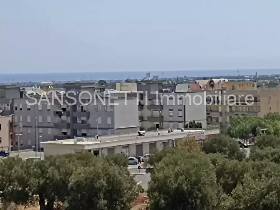 Immagine 3 di Appartamento in vendita  in via Scelba a Fasano