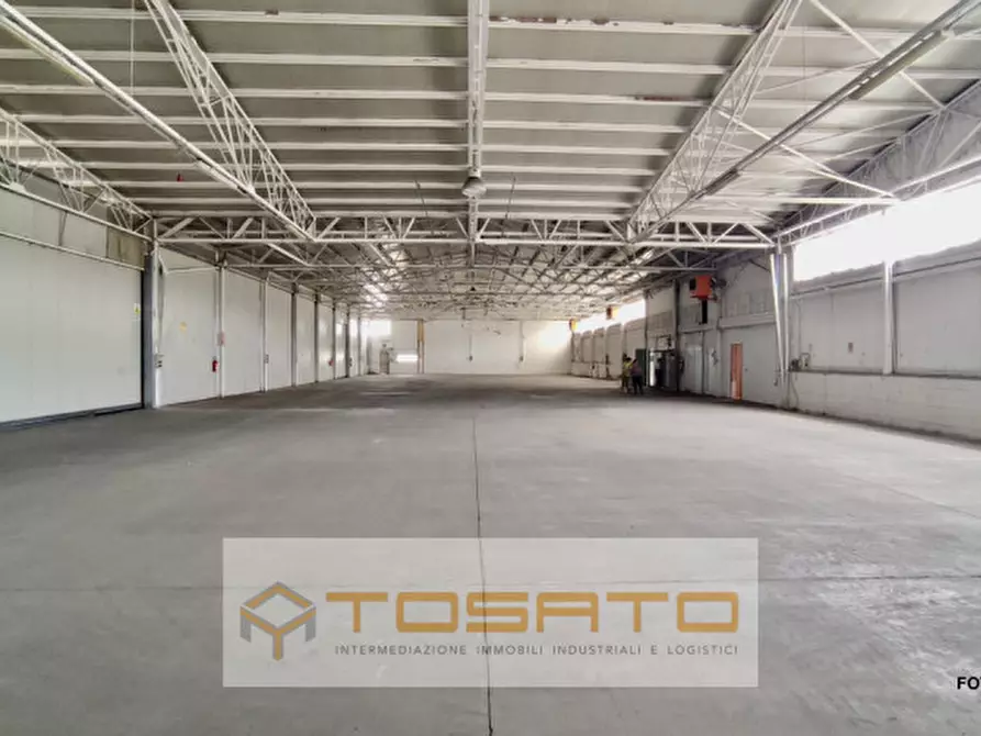 Immagine 2 di Capannone industriale in affitto  a San Martino Buon Albergo