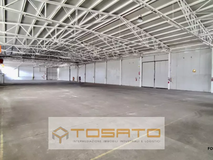 Immagine 2 di Capannone industriale in affitto  a San Martino Buon Albergo