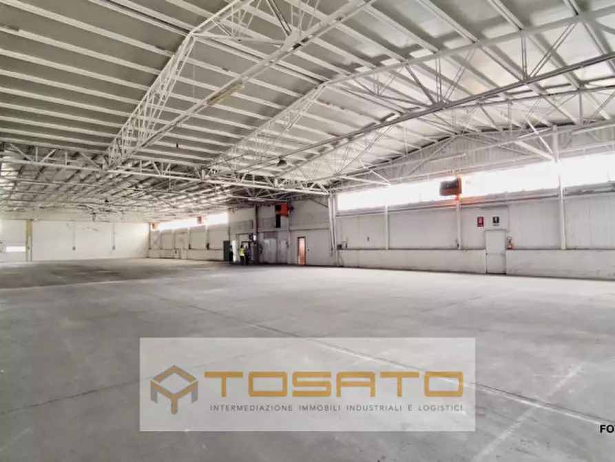 Immagine 3 di Capannone industriale in affitto  a San Martino Buon Albergo