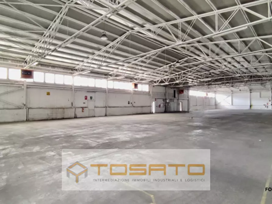 Immagine 4 di Capannone industriale in affitto  a San Martino Buon Albergo
