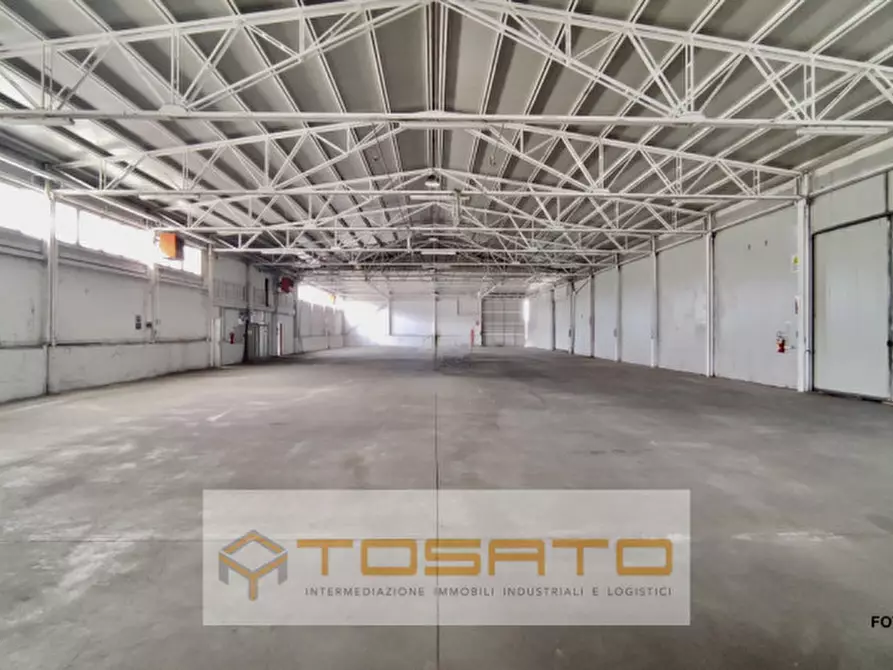 Immagine 5 di Capannone industriale in affitto  a San Martino Buon Albergo