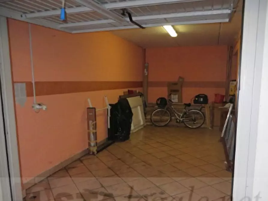 Immagine 1 di Garage in vendita  in VIA RIVIERA GIACOMO MATTEOTTI 281 a Badia Polesine